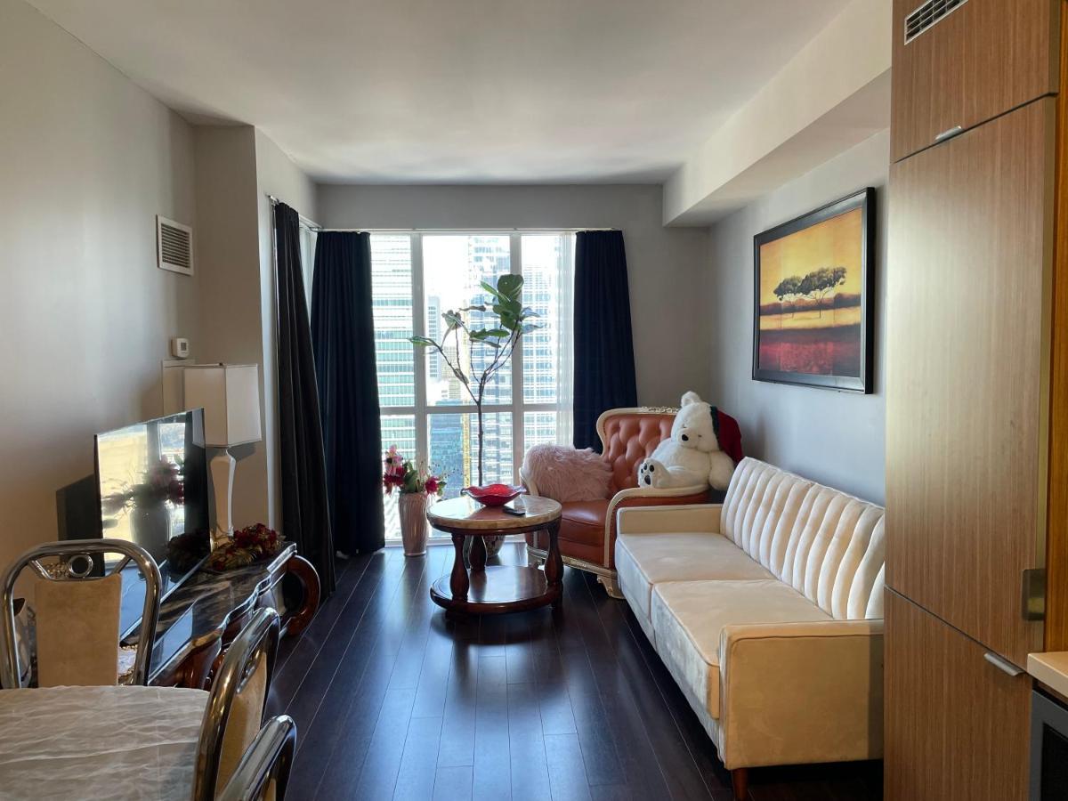 Luxury Condo With Cn Tower View โตรอนโต ภายนอก รูปภาพ